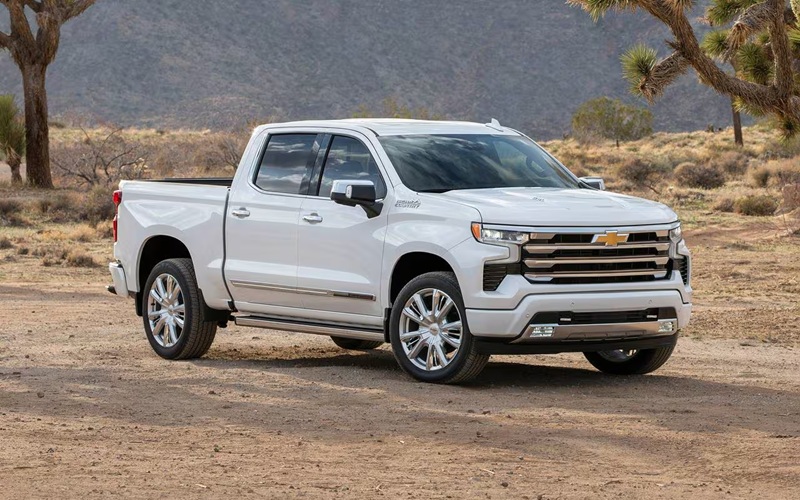 2026 White Chevrolet Silverado 1500
